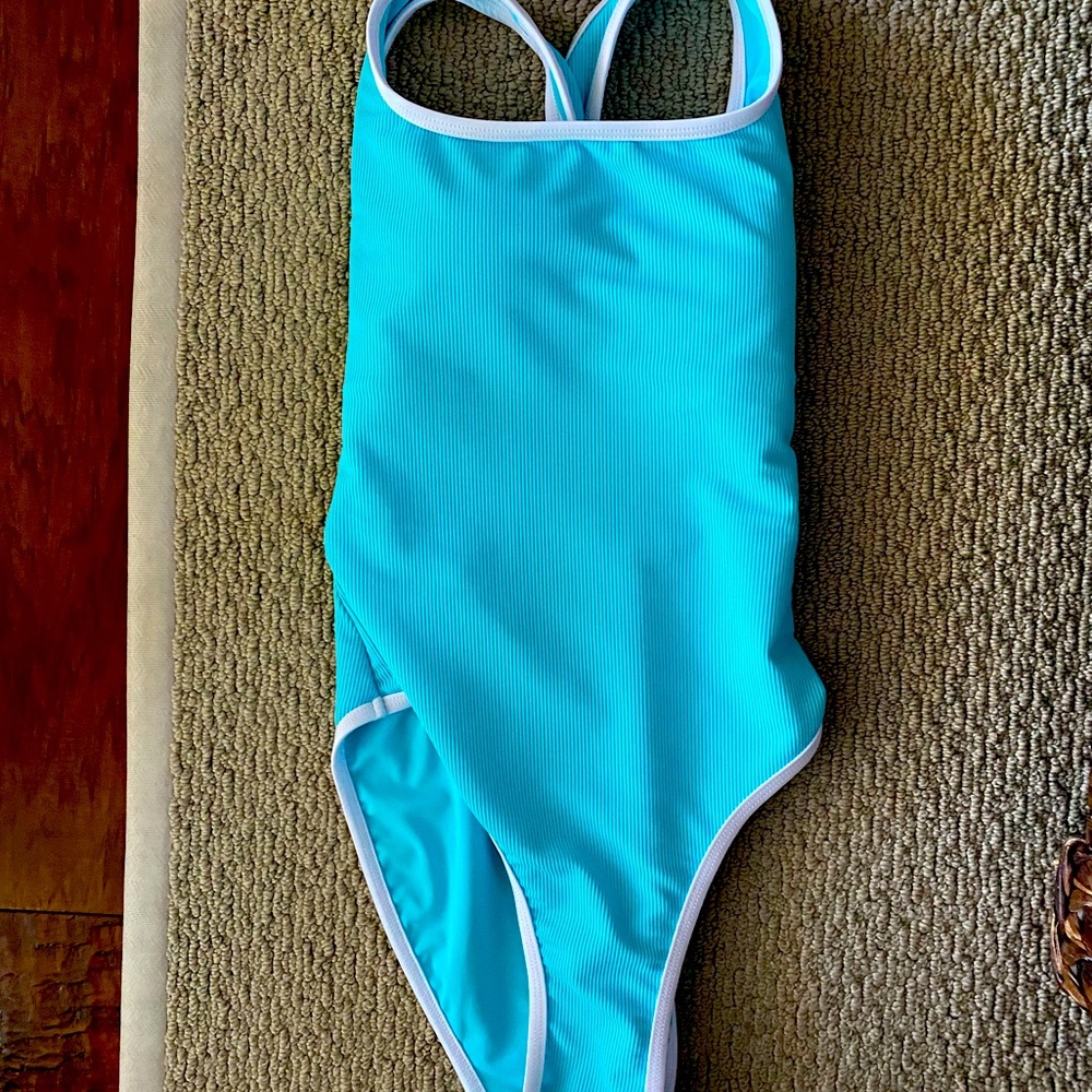 NWOT Lain Snow sea one piece size Small